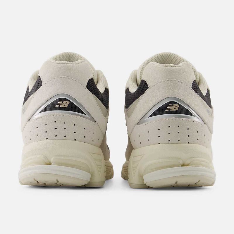 New Balance 2002R Sneaker image number 2